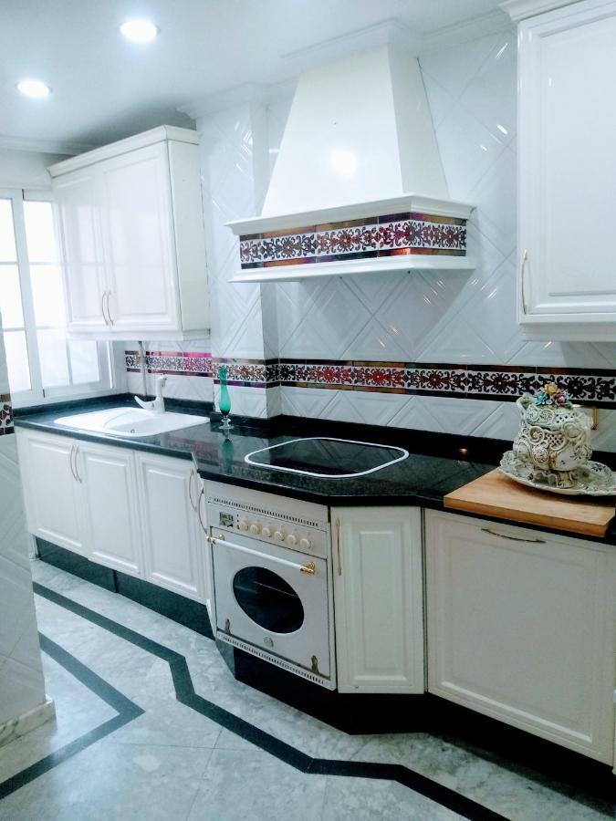 Wish Suite Central De Sevilla מראה חיצוני תמונה
