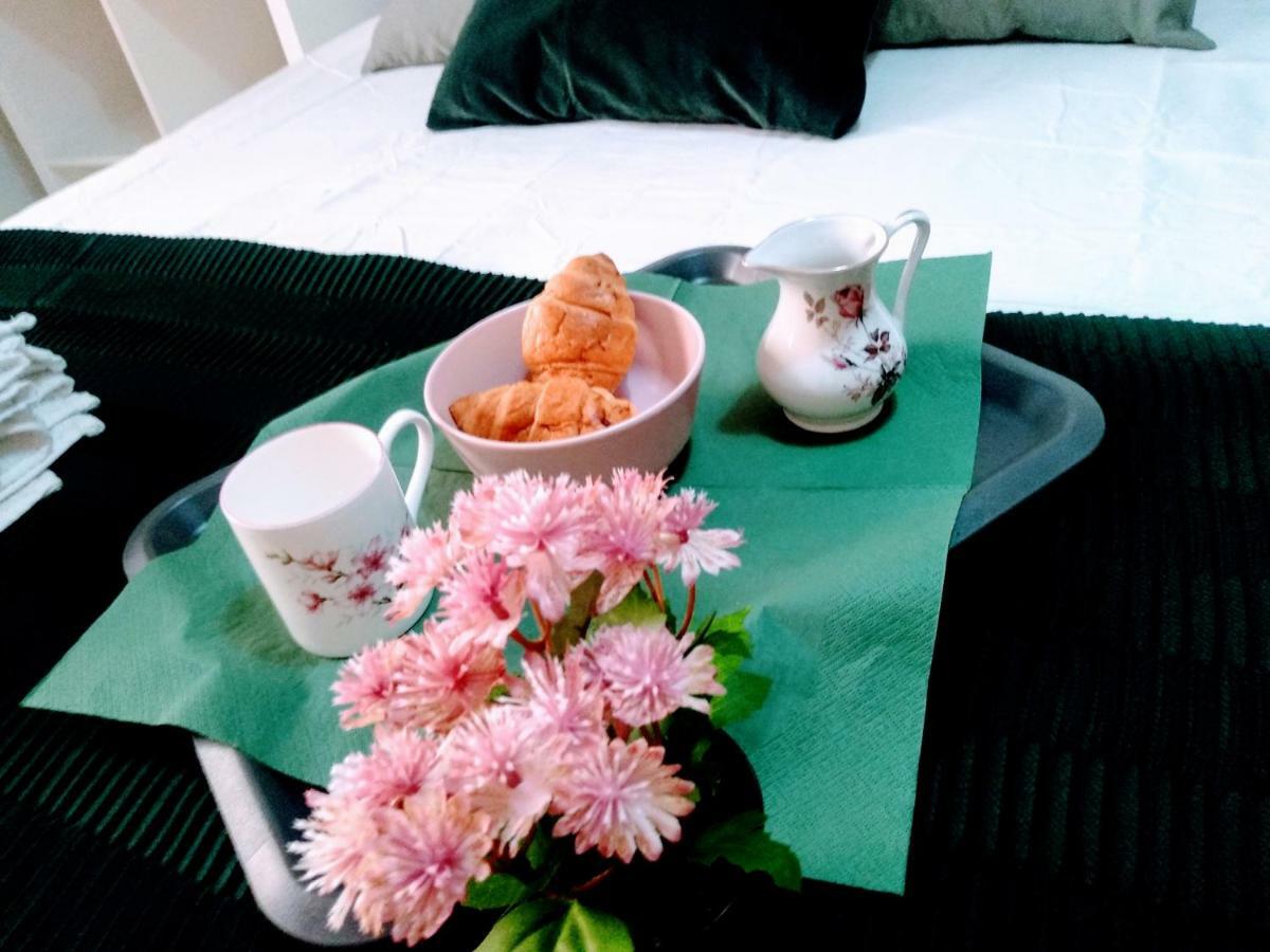 Wish Suite Central De Sevilla מראה חיצוני תמונה