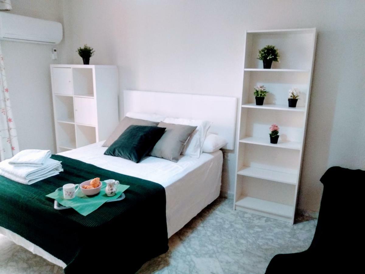 Wish Suite Central De Sevilla מראה חיצוני תמונה